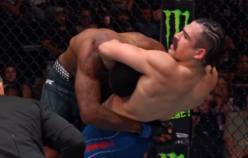 ChickenKingMMA's tweet photo. This just looks Racist man https://t.co/eslG2b1xCE