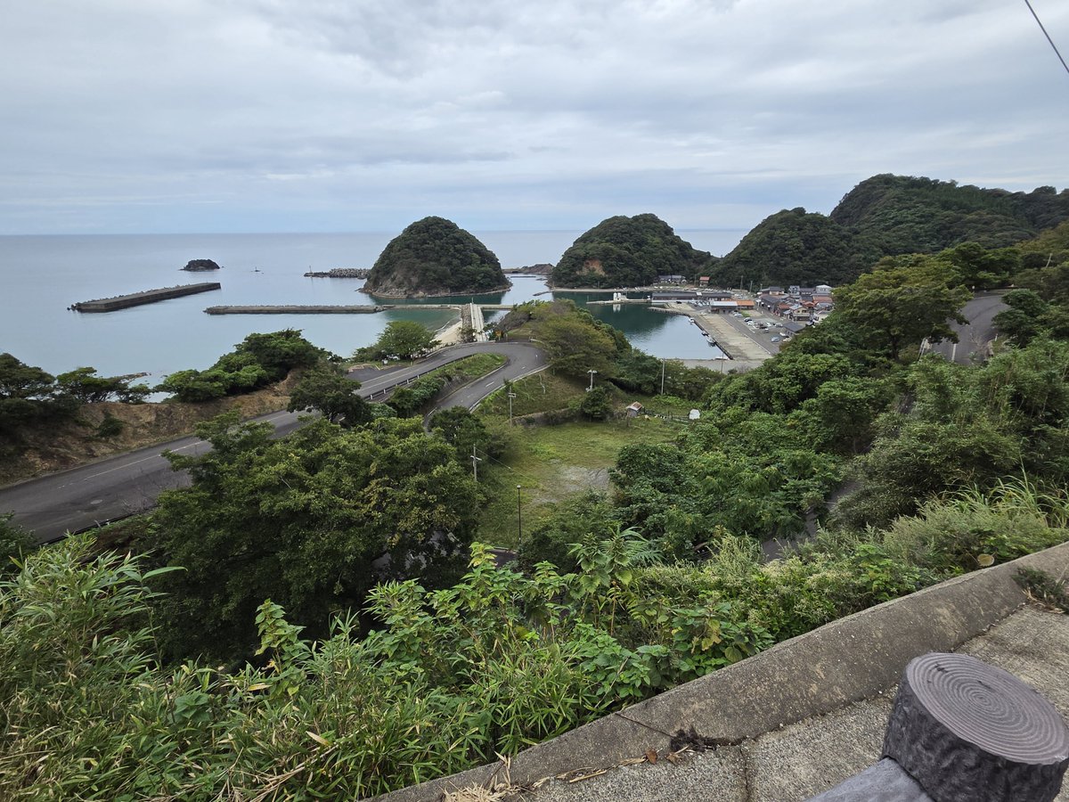 a_ippo1967's tweet photo. 七坂八峠展望台なう。 https://t.co/nRras3Y9sx