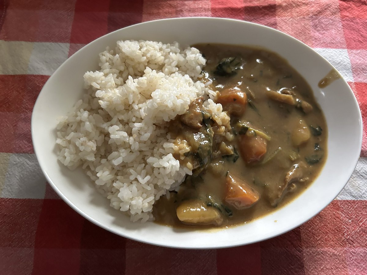 8810_game's tweet photo. カレーは美味すぎる https://t.co/ly2xDYSXHo