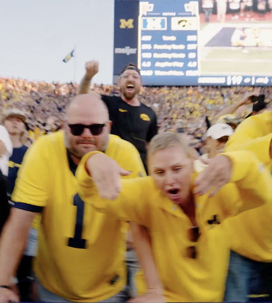 DillonBeckwith's tweet photo. Hail! Hail to the victors! Go HAWKS!!!!! @IowaSam99 @gkittle46  @uiowaalumni  #hawkeyes #findthisguy #bighouse https://t.co/2fAt7n6KZs