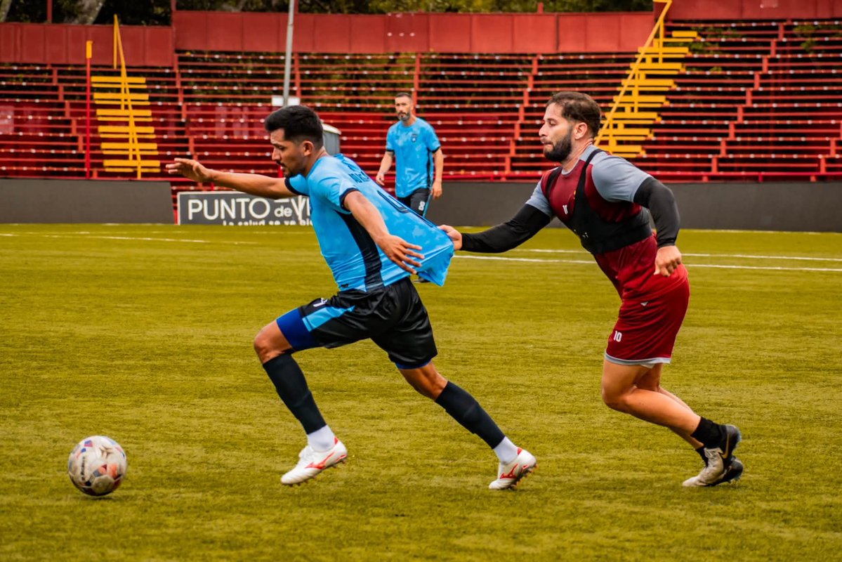 ADNROJIAMARILLO's tweet photo. Triunfo florense en un duelo de alta intensidad 🏆
🔴🟡 #CSH El Club Sport Herediano selló un importante triunfo 2-1 frente a A.D. Rosario en un disputado compromiso matutino. El Team mostró jerarquía para inclinar la balanza a su favor en un choque exigente. ⚽👏 https://t.co/ySYQeJbduW