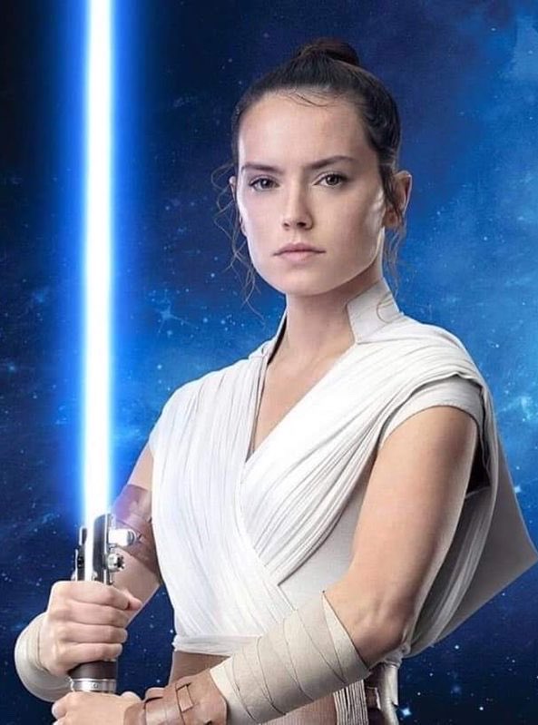 CultureCrave's tweet photo. Jon Watts is set to direct a new Star Wars film 

The film is reportedly intended to be the beginning of a new trilogy in the Skywalker Saga

It’s being written by Simon Kinberg

(via @THR) https://t.co/FKqtDAgeBE