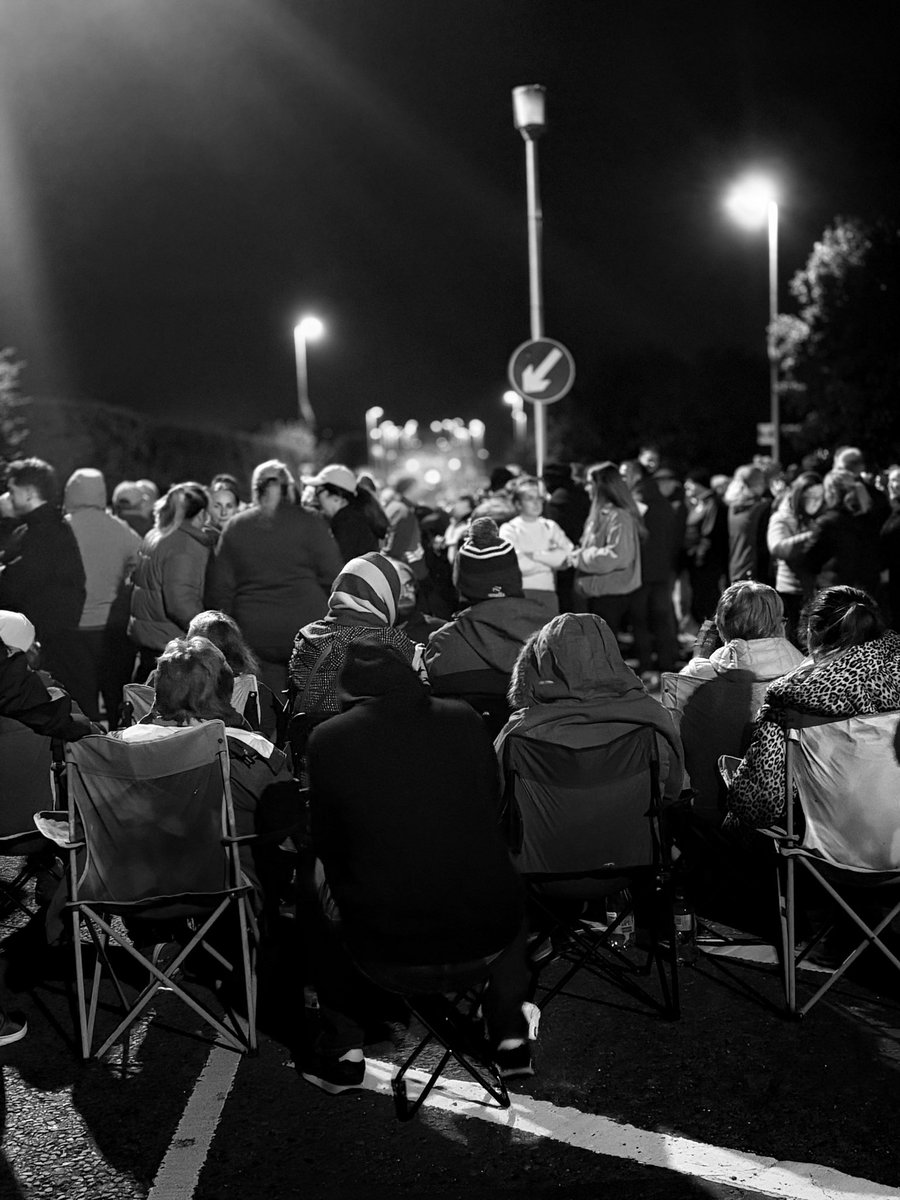 Judecof22's tweet photo. The unity &amp; determination of these residents is inspiring. https://t.co/9Qc0soQKPC