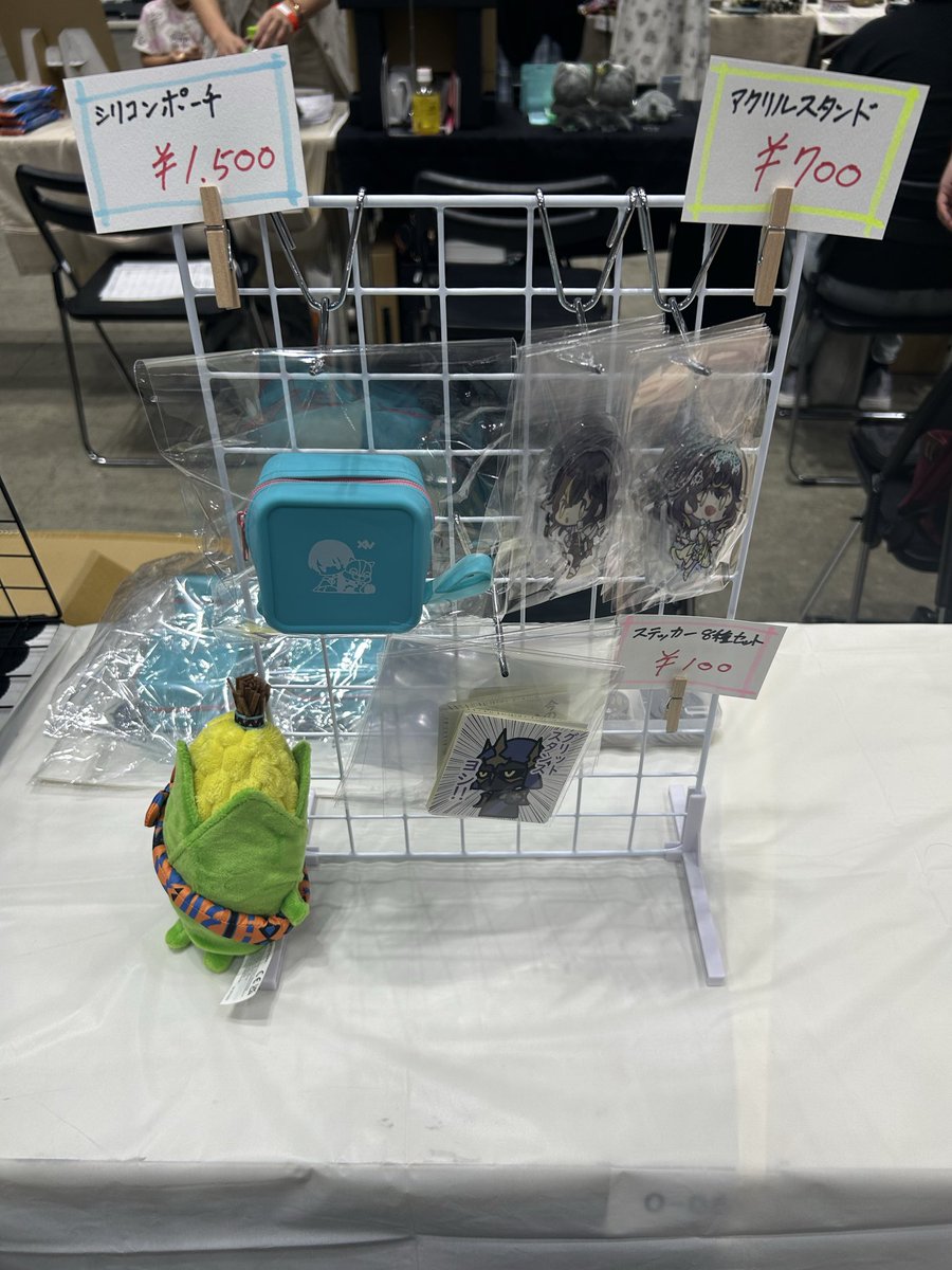 anbibrentu's tweet photo. います✌️
【O-05b】にて14グッズ置いてます　よろしくお願いします

#ガタケット185 https://t.co/bUTiAvFXIp