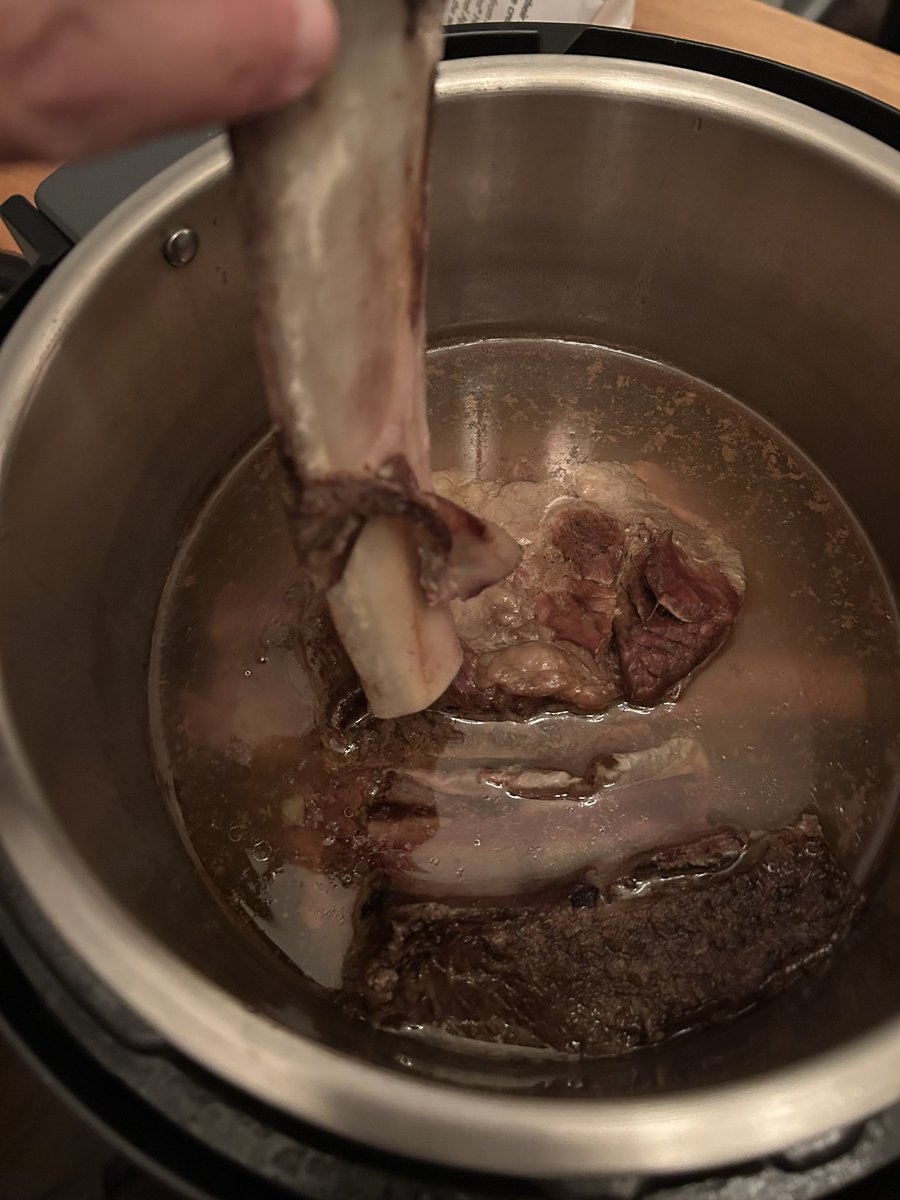mattscarsagain's tweet photo. Beef challenge, day 2: one pound ground beef for lunch, and beef short ribs for dinner (I’d say I achieved “fall off the bone”) until I was full. Got plenty of leftovers. I love beef!
@ClausCarlsen1 @CarnivoreFriend @RachyBull @Strong_Old_Men @LowOxCoach1 https://t.co/TzH84sOrL0