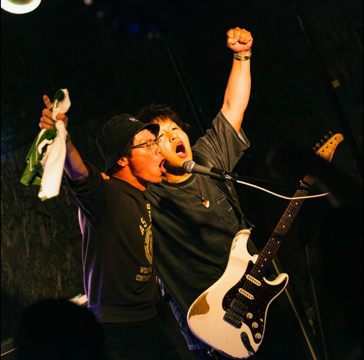 1103xnewchapter's tweet photo. 【CROSS☓OVER】ありがとうございました！！
人生で初めて挑戦したバンド企画、楽しんで頂けましたでしょうか❓😁
バンド企画ってお金もパワーも使うし本当に大変だけど、挑戦して良かったです🥹❤️
結果的に自分が1番楽しんじゃいました🌟😂
またやりたいなぁ〜(⁠*⁠˘⁠︶⁠˘⁠*⁠)⁠.⁠｡⁠*⁠♡ https://t.co/fkQwQPETBb