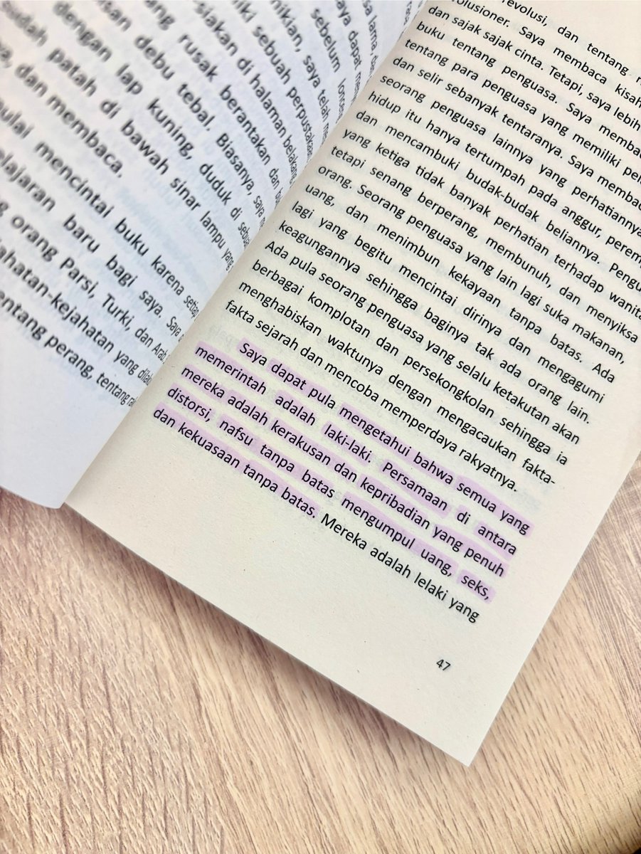 TarenEmbreirr's tweet photo. I just finished reading the book last night because I’m often exhausted on weekdays. It shows how horrifying life can be for women, along with the injustice and hypocrisy in this world. Firdaus is truly strong, enduring abuse, a terrifying https://t.co/oXGSM50uB2