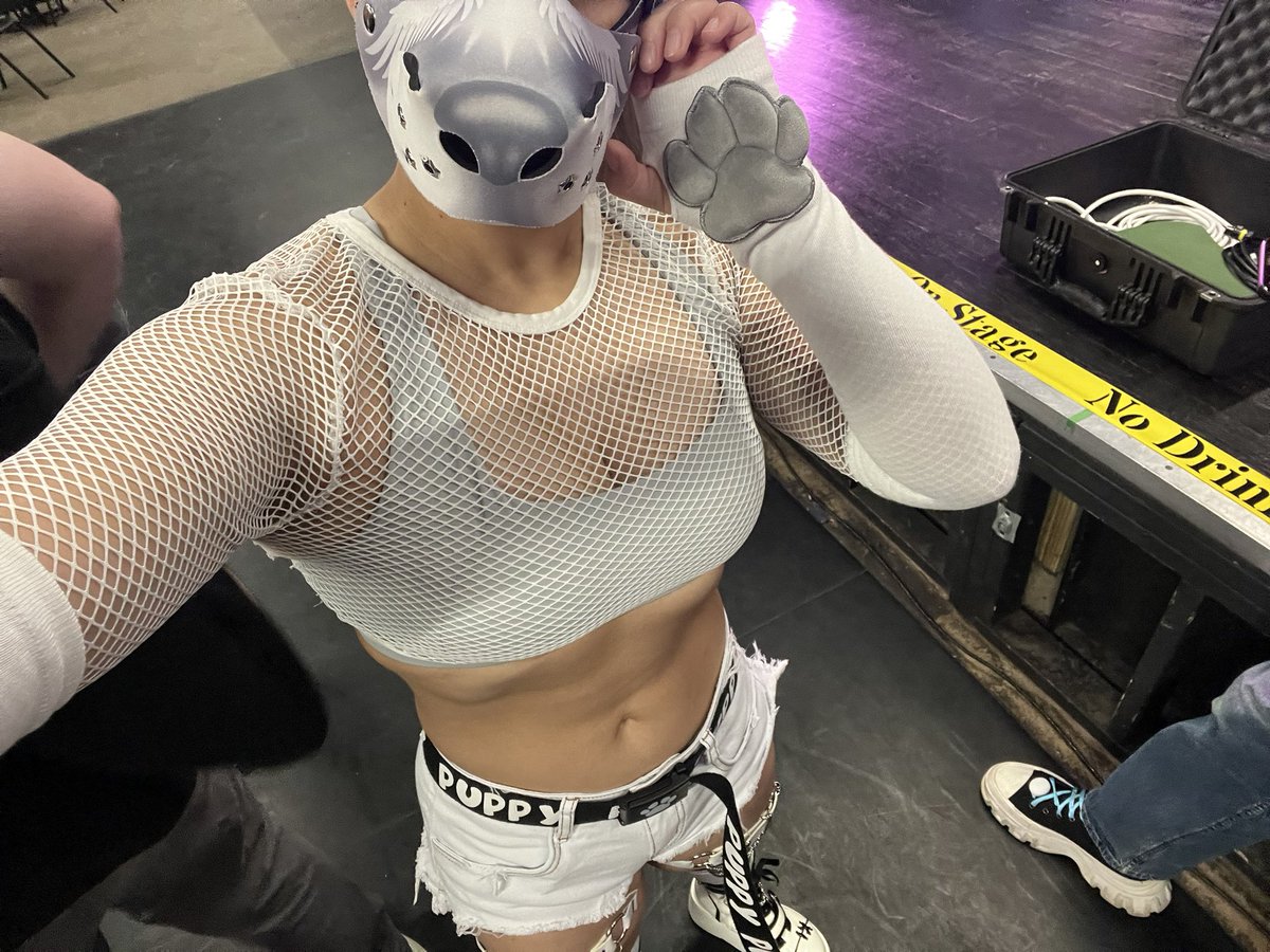 sharkbiites's tweet photo. @madisonfang fit !!!! https://t.co/77VYm1UQdD