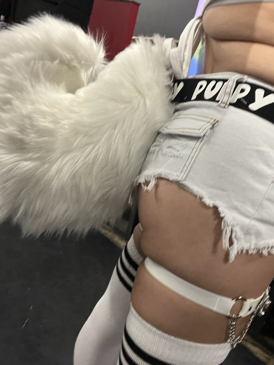 sharkbiites's tweet photo. @madisonfang fit !!!! https://t.co/77VYm1UQdD