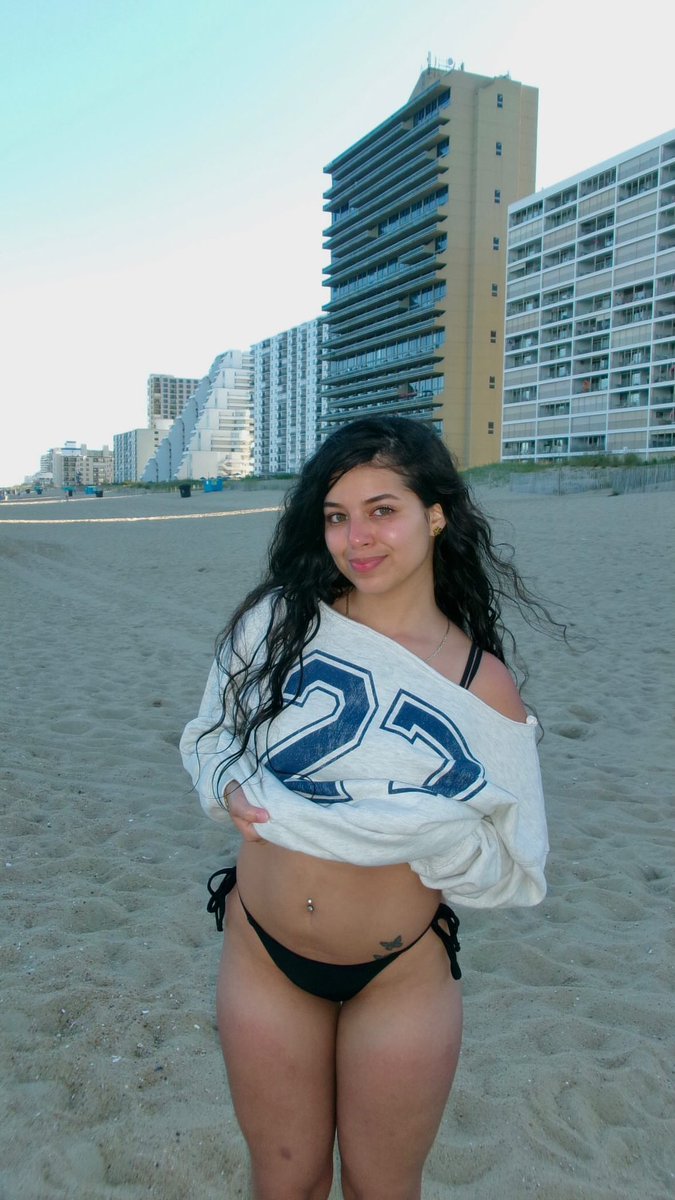 FxckSlutzZz's tweet photo. -Real Latina Cousin, She so thick and bad mami. Who Got Her Leaks
#latina
#cousin https://t.co/mpgOotyI2d