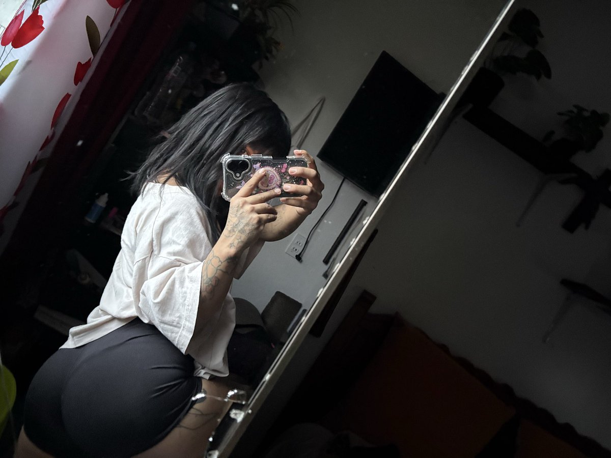 sinnombreuz's tweet photo. 🖤 https://t.co/SIJt870L7f