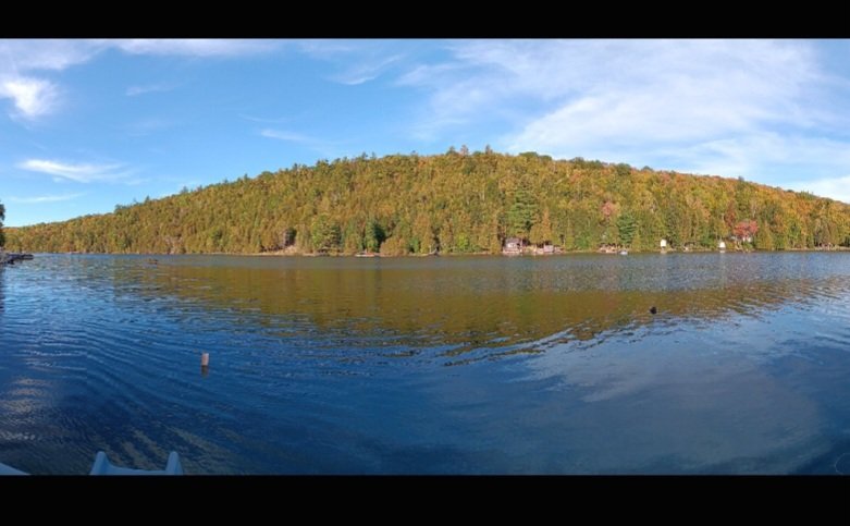 Jrab198709's tweet photo. The girls went out pretty far earlier, on the paddle boat.. https://t.co/PjlpZ9SuNx
