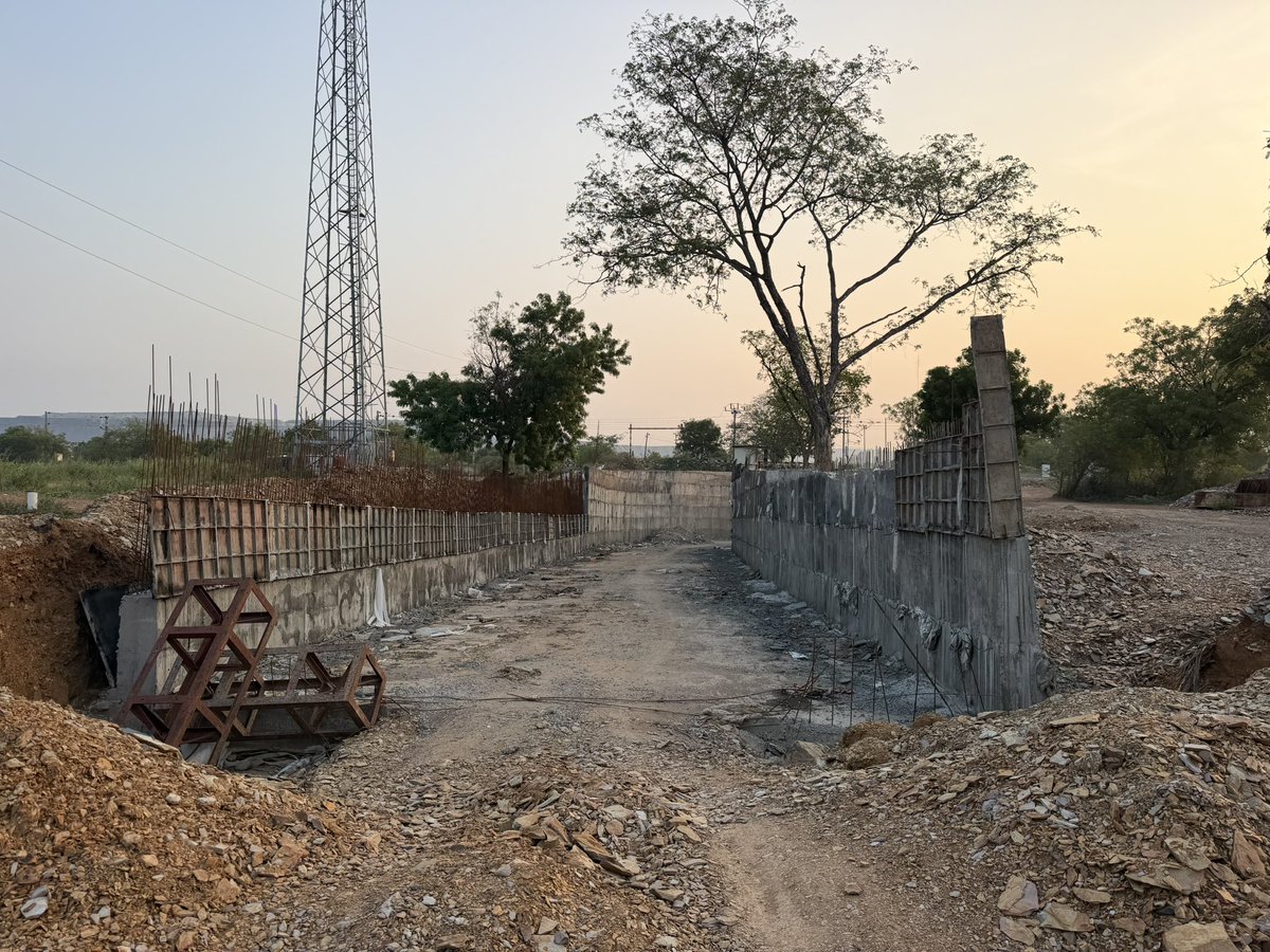 CharanLavuluri's tweet photo. “Dear Railway Minister,
AP,Tirupati district,Railway Kodur consultancy bridge at Chalampalam is severely delayed. With monsoon approaching, please expedite its completion to prevent further risk.
#RailwayMinister
#RailwayBoard
#MinisterOfRailways
#CompleteTheBridgeNow https://t.co/gqGCWc1QgD