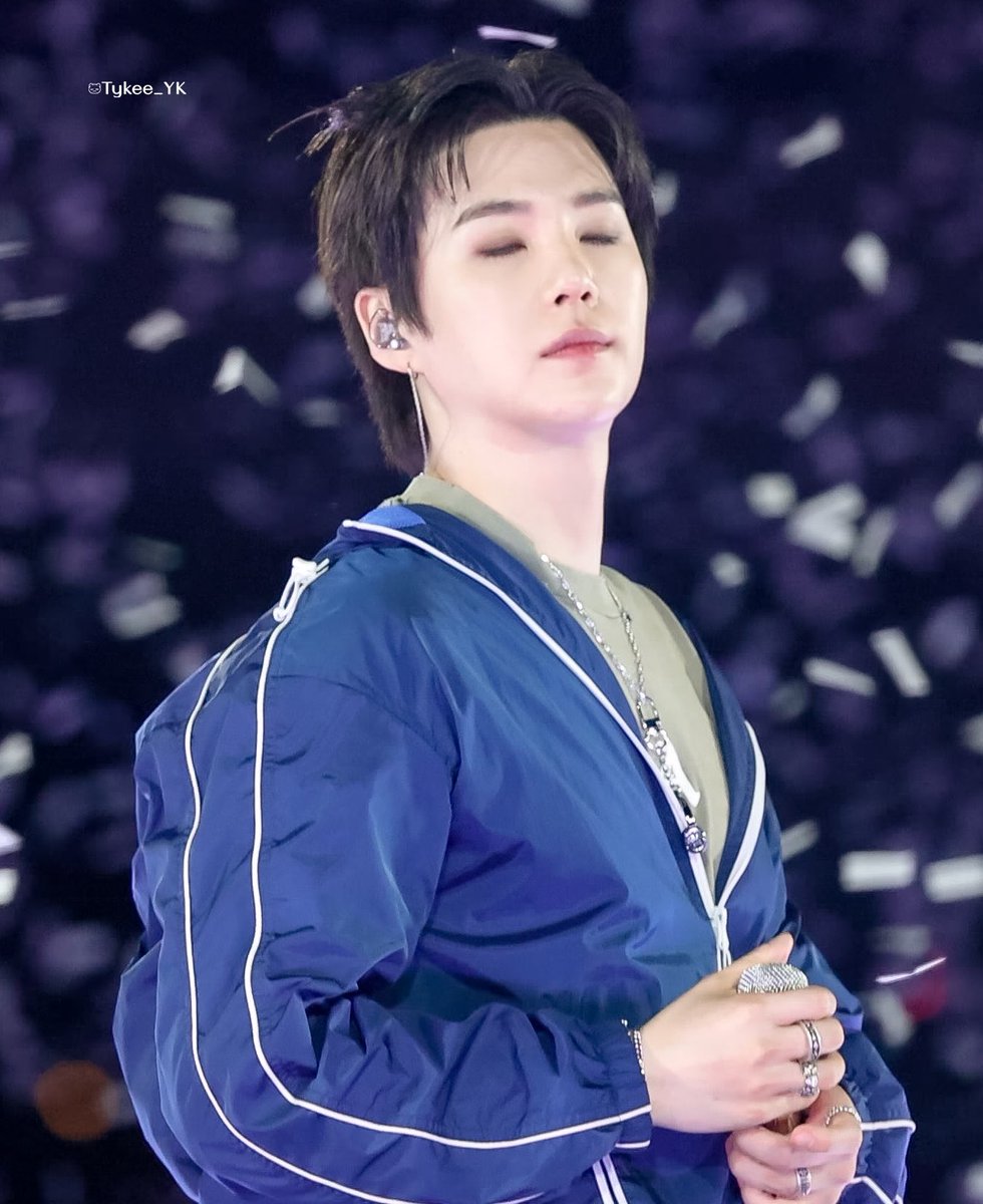 tykee_yk's tweet photo. Suga | 20260613 in Busan
Beautiful and calm🫂

@BTS_twt 
#suga #YOONGI #슈가 #윤기 
#BTS_ARIRANG_TOUR_IN_BUSAN #BTS_ARİRANG #bts #방탄소년단 https://t.co/nbJ4vGYmLK