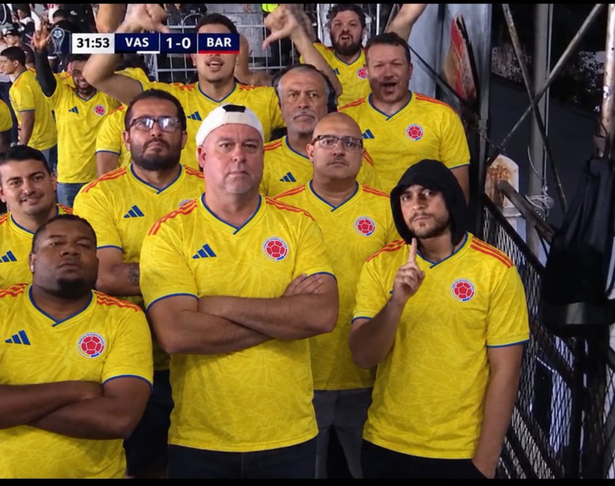 Gxldejames's tweet photo. @FCFSeleccionCol Era el 7 De Julio contra Suiza. https://t.co/yFy1RlsZKH