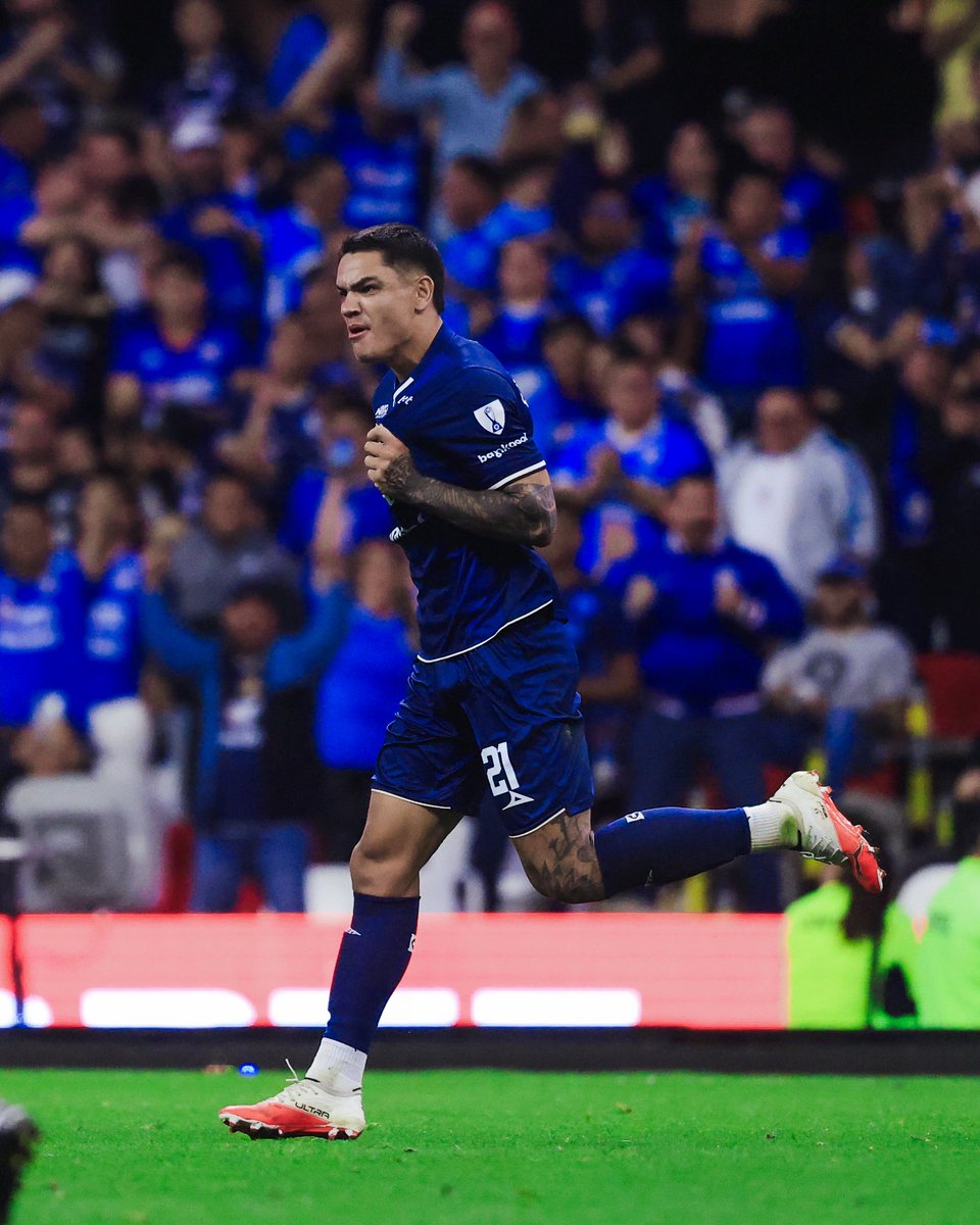 CruzAzul's tweet photo. ASÍ LO EMPATÓ EL TORO FERNÁNDEZ AL 90+5’ 🐂 https://t.co/UXnsaSdZ0r