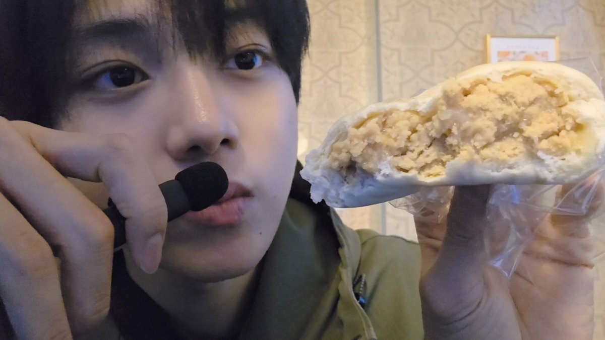AEN_offcl's tweet photo. [🎥] 
연습생 규현이의 첫 연휴

▶️ https://t.co/WH50HsFg9F

#AEN #에이엔 #エイエン
#A_NEW_ERA_OF_NOW
#XtoZ https://t.co/HyzsZPsTg0