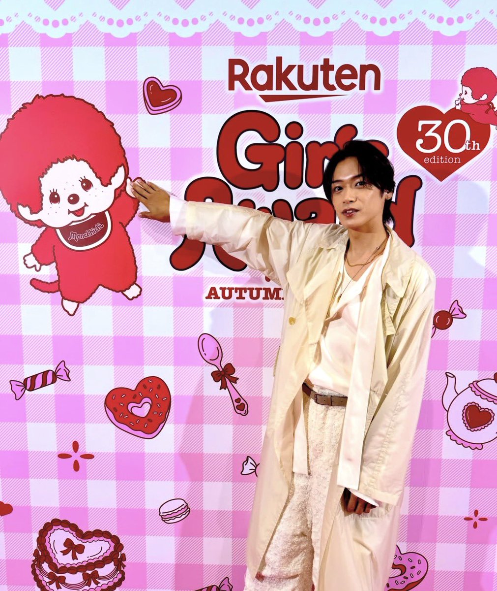 md3___'s tweet photo. ガルアワで世間をざわつかせておきながら当の本人はモンチッチと触れ合っているの可愛すぎる https://t.co/Oae5Gyowie