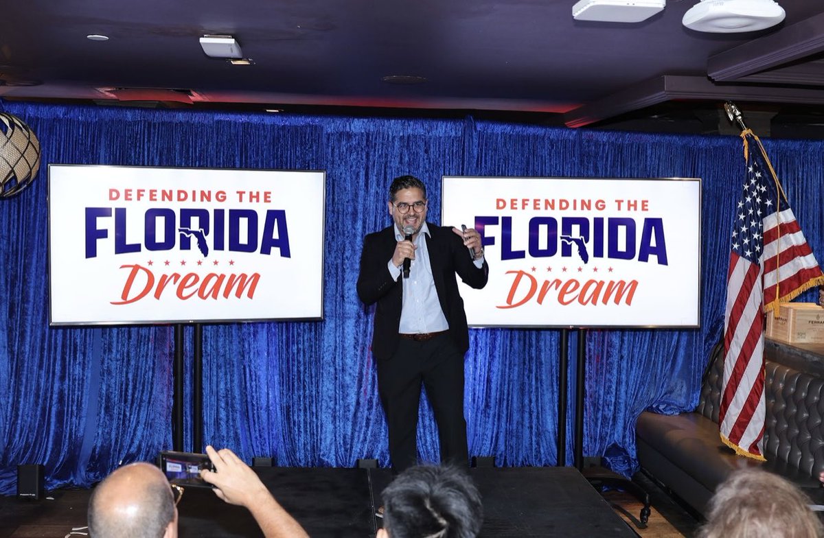 BorreroForFL's tweet photo. It was my great honor, to be able to open up in prayer for @ByronDonalds @BryanAvilaFL campaign rally in Miami Beach today. The future of Florida will either be a prosperous, free and blessed state under Governor Byron Donalds and Lt. Governor Bryan Avila, or broke, woke, bound and crime ridden under David Jolly. The choice couldn’t be any clearer - go vote and encourage all of your family and friends to vote for the Donalds / Avila ticket this November.