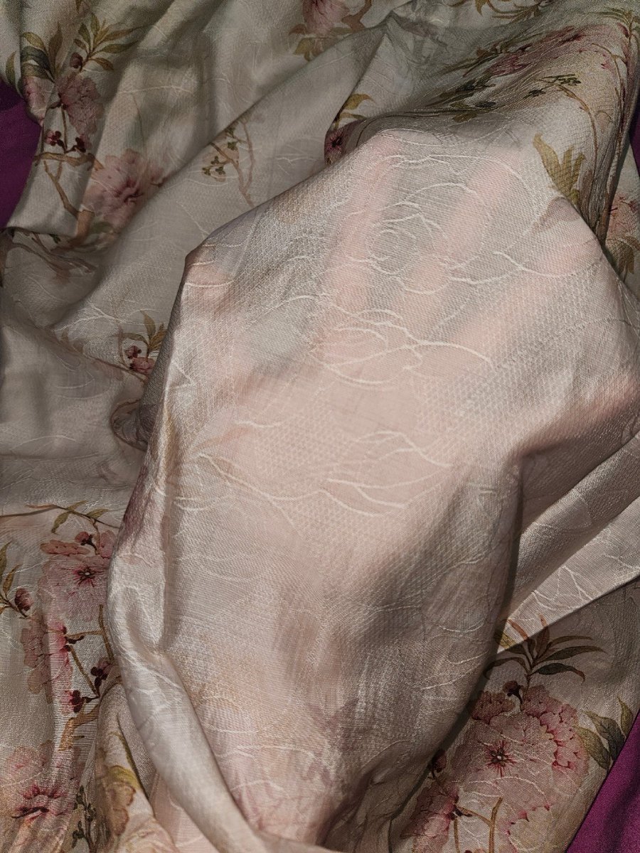 jnjnuu1's tweet photo. This translucent tulle fabric has a few flawed pieces left, perfect for upcycling cute accessories! https://t.co/CUUQyTdViZ