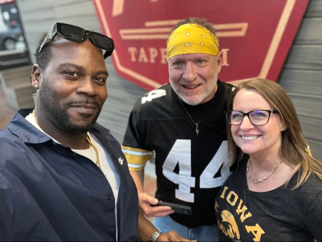74Long12's tweet photo. 🏈🔥 Game day got a little more interesting! Had an amazing time meeting my friends and Sexxy Couple @BigsexydaddyD @hotkat_licious and enjoying Michigan vs. Iowa. Great vibes, great company—and let’s just say we had a 😈 **exotic bet on the line!** 👀🔥
#MichiganVsIowa #GameDay #ExoticBet #FootballVibes #GoodCompany