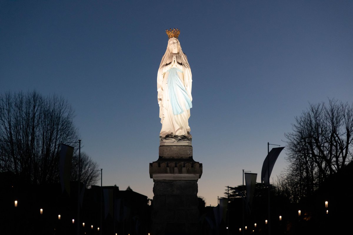RosaryMum's tweet photo. “You don’t go to Lourdes only by train or by car: you go in other ways too”

St. Padre Pio https://t.co/mNDNGJ8c7d