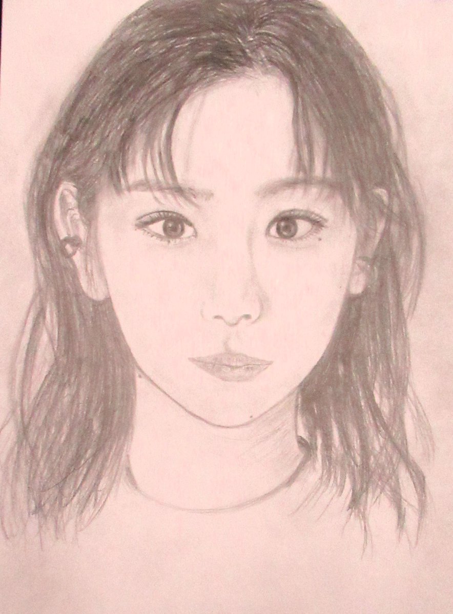 Chikashi124's tweet photo. やっと元の次元に帰還
お絵描き　灼眼のシャナ✍
最近のお絵描き　ガラスの仮面　葬送のフリーレン　
3次元＋１次元も挑戦　少し似てる気がする　當真あみさん https://t.co/JZ8C7xKL45