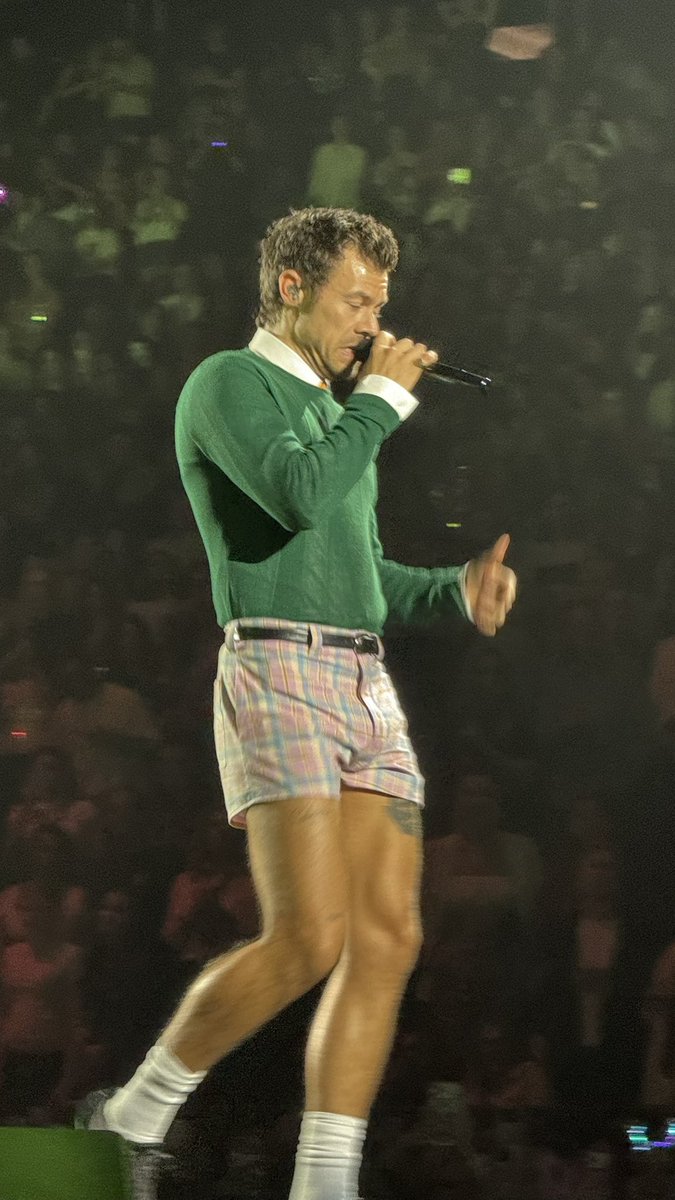 eversinceatlnta's tweet photo. I WILL NEVER GET OVER THIS EVER EVER WVER https://t.co/JqPLSL3Vp6