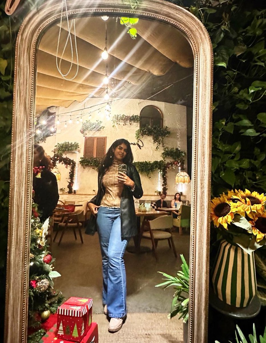 anjalitherapy's tweet photo. post your mirror selfie before morning morning

if you post, tag me and then you will get a surprise https://t.co/r20B58ZRtA