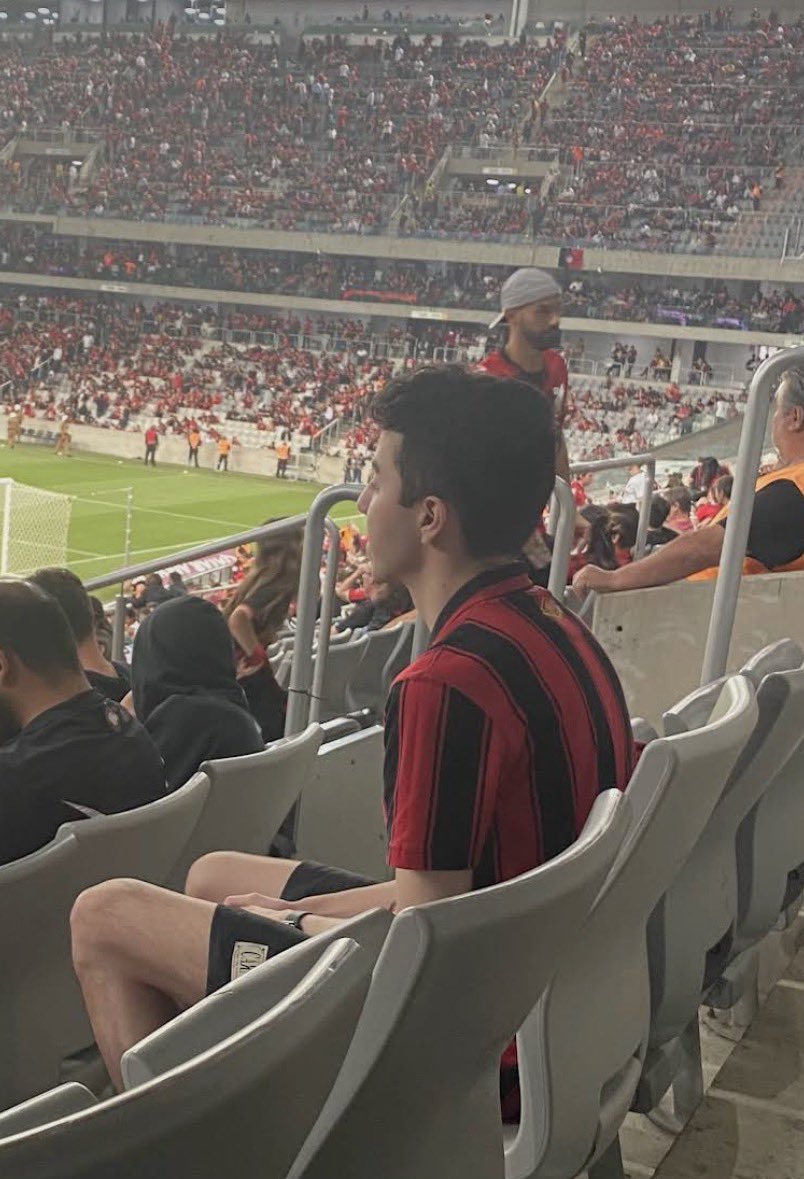 toninhodocall's tweet photo. Quando descobri que eu estava brigando na internet com isso aqui, fiquei me sentindo mal, de verdade mesmo. 

Perdão, mano. https://t.co/29t9ubYEpu