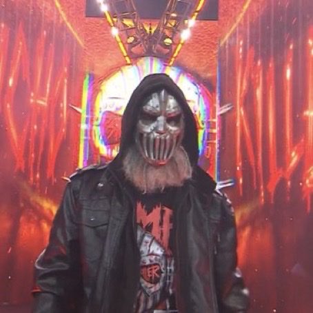 _PWChronicle's tweet photo. I truly believe that Tommaso Ciampa may have the hardest theme song in all of professional wrestling.

“My Shadow Knows” is a f*cking banger 🔥 

#AEWAllOut https://t.co/xxC5zPzhEY