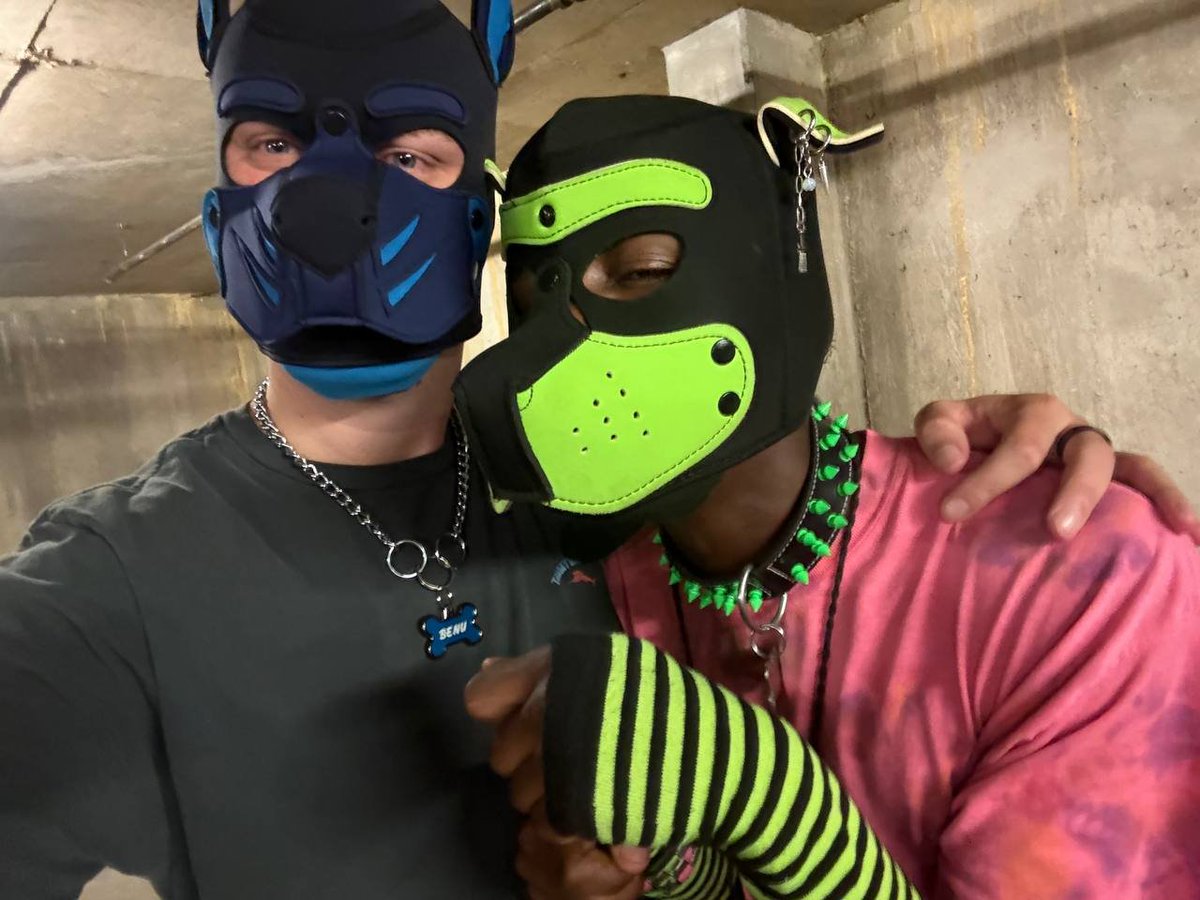 Past3Lfl0oF's tweet photo. In da clerb we all fam https://t.co/IACXe0c8eE