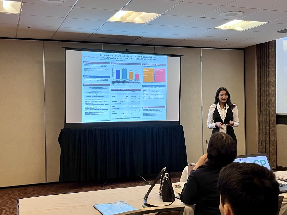 GehlawatM's tweet photo. I am thrilled to share that I won 1st Prize at the ACP 2026 Poster Competition for our study on opioid disparities! 🏆

#ACP2026 #MedicalResearch #DVH https://t.co/j8ieMFyexw