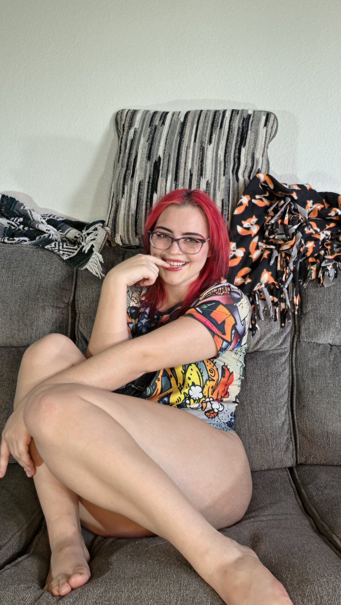 RubyMynx's tweet photo. Are girls with glasses your type?

#girlswithglasses #onlyfans #redheadgirl https://t.co/CWdg0BiB6F