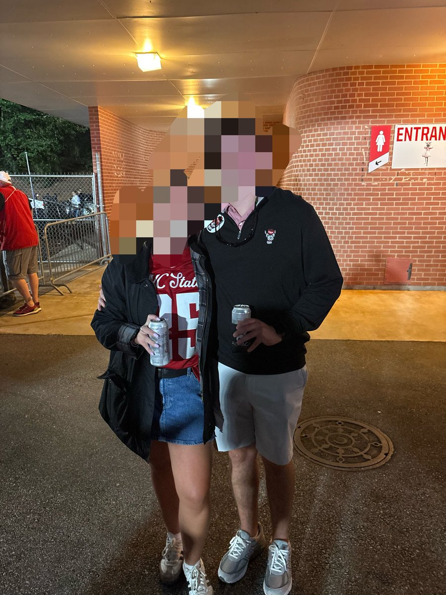 baggedoutbrown's tweet photo. Burner meet up at Carter Finley @btownprincess1 https://t.co/PoXLc9Smz0
