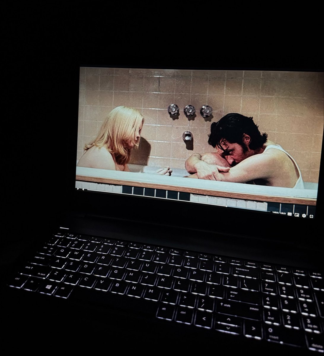 strrawdolly's tweet photo. Ngl this movie gives me a comforting feeling https://t.co/KCuue3wvPV