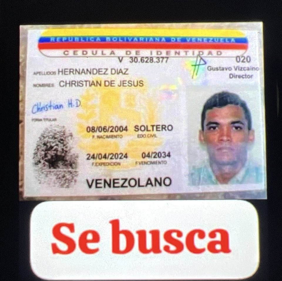 DelmiroDeBarrio's tweet photo. Hallan el cuerpo de una mujer semidesnuda en un hotel de Guárico.

El cuerpo fue localizado este sábado 26 de septiembre en las instalaciones de un hotel ubicado en la carretera nacional Troncal 15, sector Cruz Verde, en El Socorro, estado Guárico.

La víctima fue identificada como María José Machado Ríos, de 24 años, cuyo cadáver en avanzado estado de descomposición fue hallado luego de que los trabajadores del establecimiento percibieran un fuerte olor proveniente de un pasillo externo situado detrás de las habitaciones. 

Comisiones del Cuerpo de Investigaciones Científicas, Penales y Criminalísticas (CICPC) se apersonaron en el lugar para adelantar las investigaciones y determinar la causa exacta de la muerte.

Extraoficialmente se conoció que la joven habría sido asesinada por su expareja, identificada como Cristian de Jesús Hernández Díaz, quien se hospedó en el hotel días antes del hallazgo y actualmente es buscado activamente por los cuerpos de seguridad del Estado.

Según la versión que se maneja, la joven ingresó al establecimiento el pasado miércoles. Durante la madrugada del jueves, el presunto victimario salió del hotel e informó en la recepción que debía realizar una diligencia.

También de forma extraoficial se conoció que Machado había denunciado a Hernández en julio de este año. La denuncia estaba relacionada con un episodio de violencia ocurrido cuando el hombre, presuntamente por celos, atacó con un tubo a otro ciudadano que se encontraba visitando a la víctima en su vivienda.

La joven residía en el sector José Félix Ribas de Valle de la Pascua, era madre de dos niñas y trabajaba en un comercio asiático ubicado en la avenida Rómulo Gallegos.

SE BUSCA a Cristian de Jesús Hernández Díaz para ser investigado con relación a este homicidio. Si usted lo ha visto o conoce el paradero de este sujeto, puede comunicarse con el CICPC o escribirme por mensajería directa. Su identidad se mantendrá bajo estricta confidencialidad y la información que suministre será entregada directamente a los organismos de seguridad.