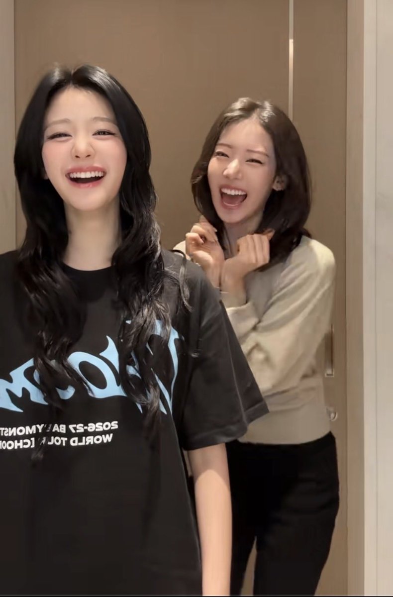 Blurriata's tweet photo. I love this duo (soooooo perfect π) Oh my oh my my π€£π€£β€οΈ #babymonster #ropha @YGBABYMONSTER_ #yg https://t.co/5v1KGzVvLS