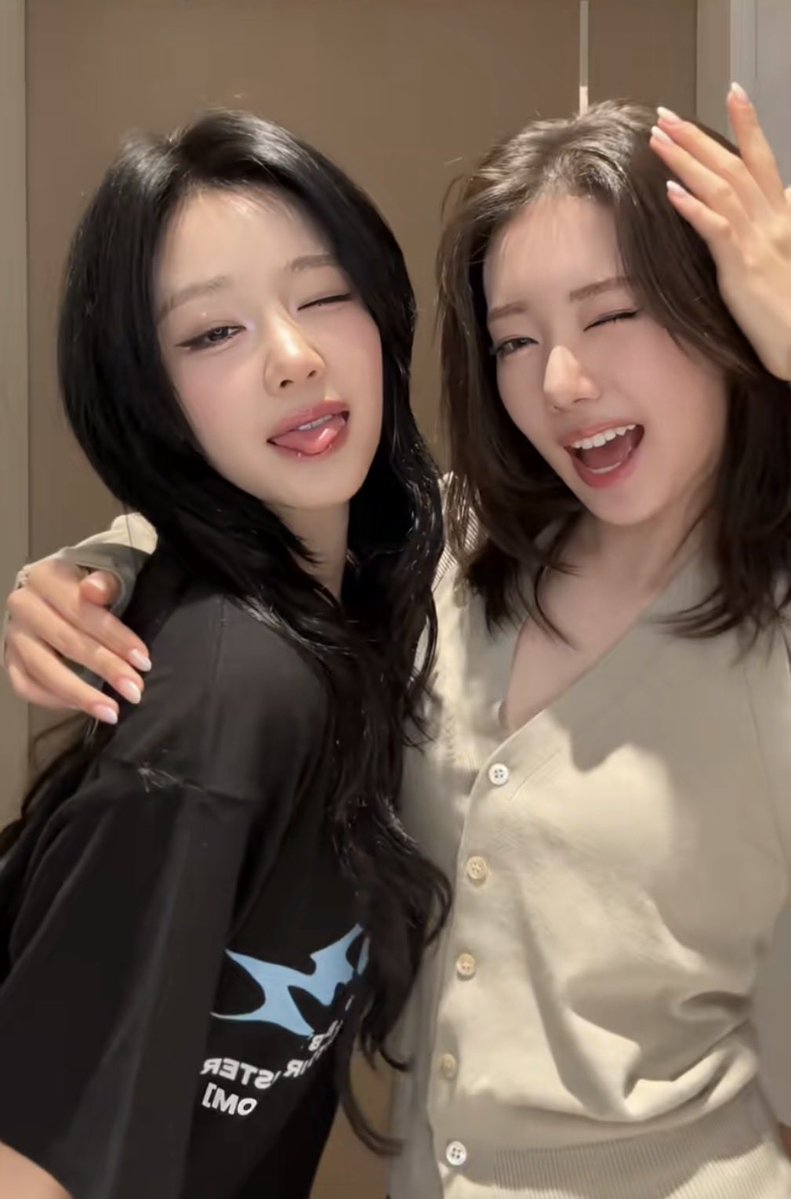 Blurriata's tweet photo. I love this duo (soooooo perfect π) Oh my oh my my π€£π€£β€οΈ #babymonster #ropha @YGBABYMONSTER_ #yg https://t.co/5v1KGzVvLS