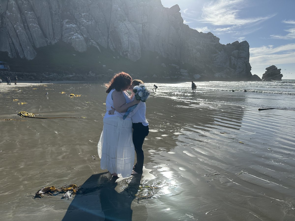Rustyl4ke's tweet photo. I got married today https://t.co/VglZeLAbV7