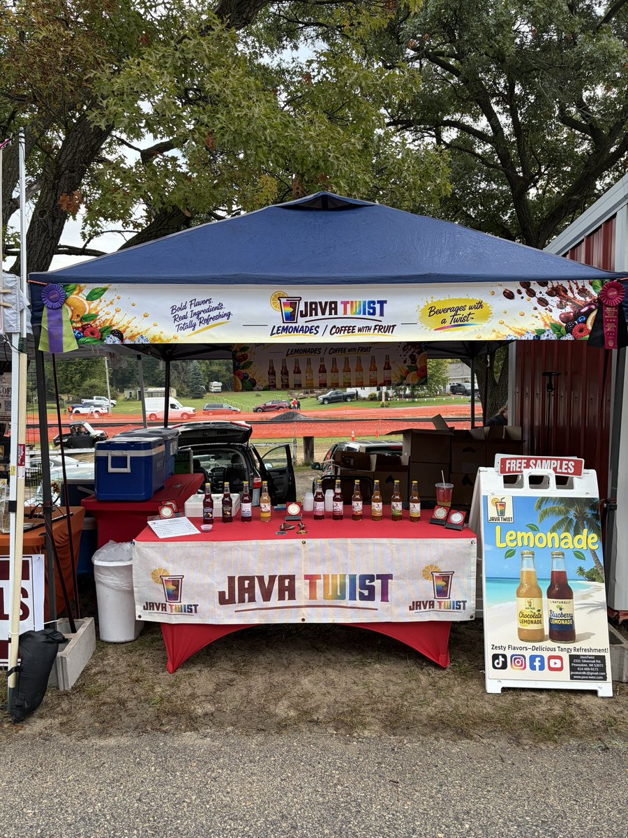 JavaTwistLLC's tweet photo. This is our booth for Cranberry festival……one more day to go https://t.co/4Q6OFB5Ogb