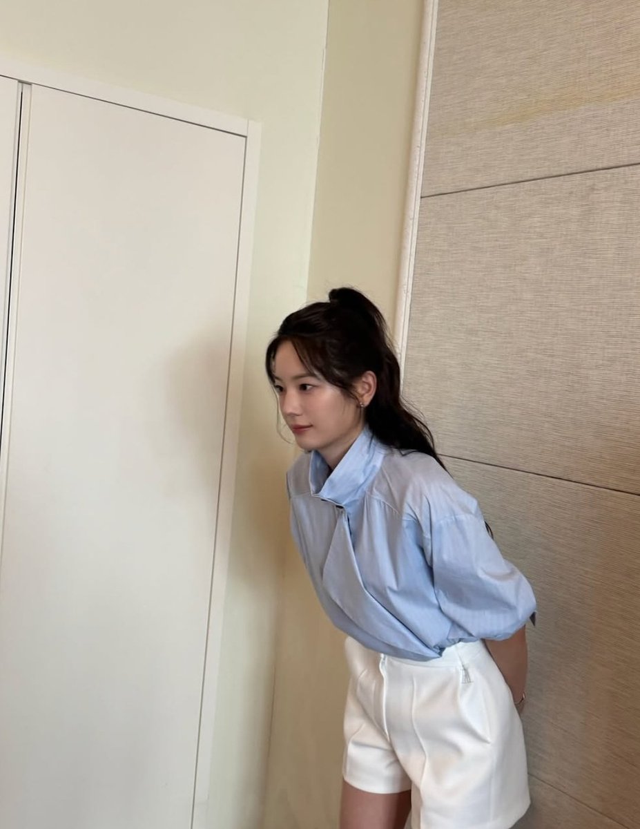 neogori_'s tweet photo. 그냥 추석에 사진 찍히는 애기 같음

#장규리 https://t.co/OmD90s9aaG