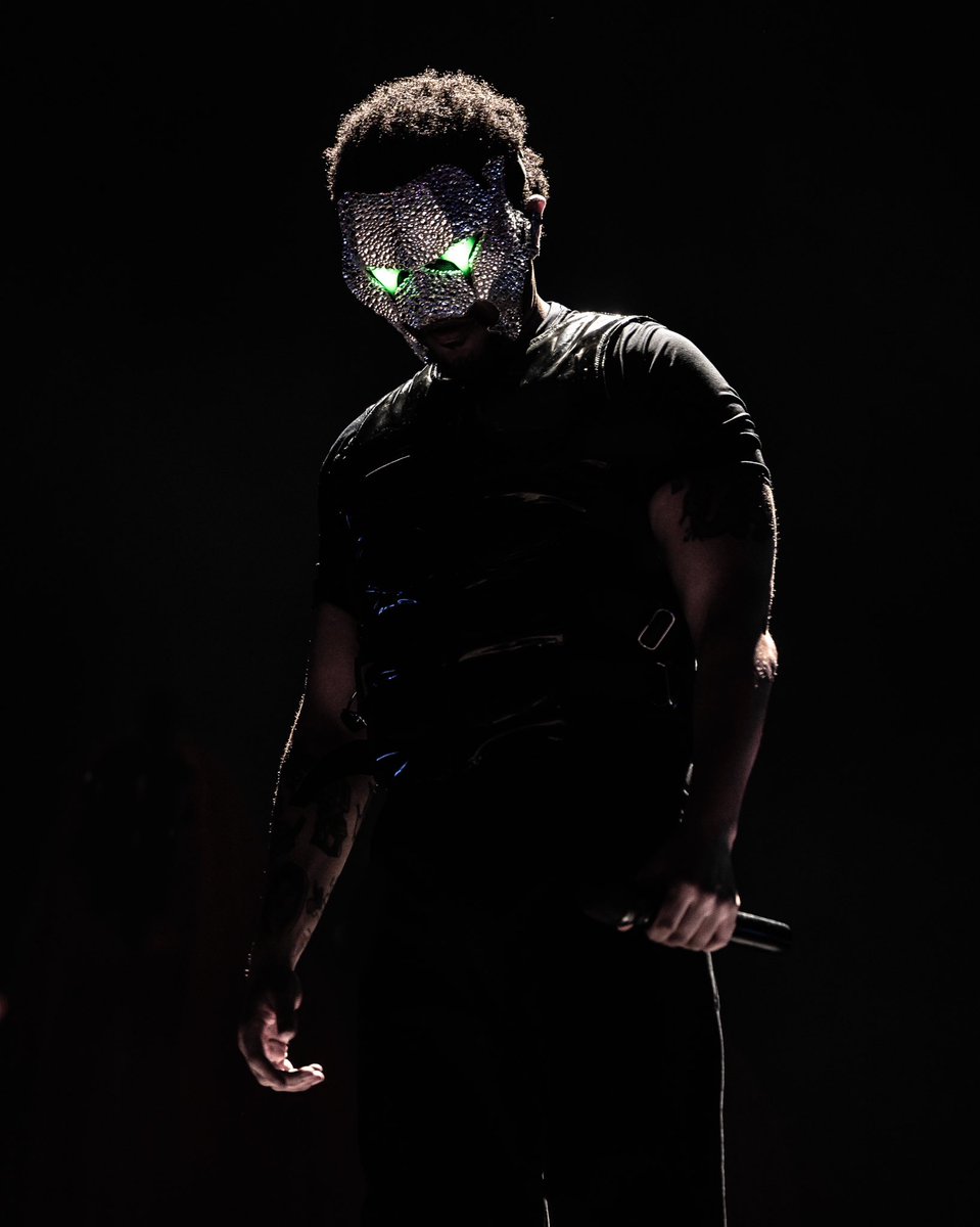 ComplexMusic's tweet photo. The return of ‘KISS LAND’ is looming… 🈯️⏳ https://t.co/hAoY655XkC