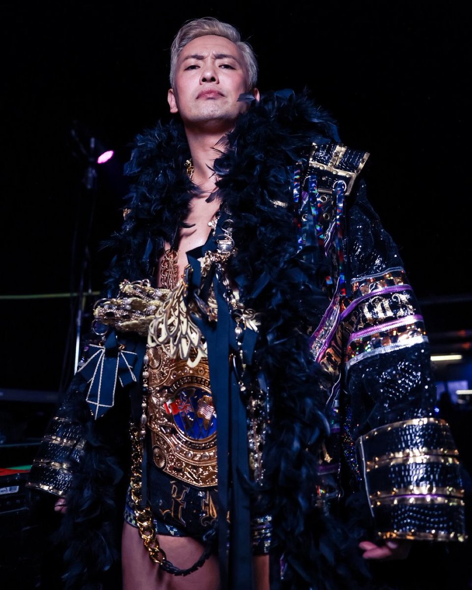 KXNGAO's tweet photo. Classic Rainmaker Robe Kazu 🔥🔥🔥 #AEW #AEWAllOut https://t.co/UEQ2kk62pe