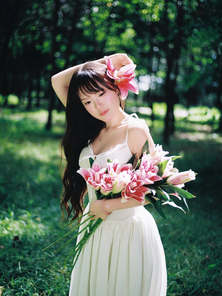 SeuChannel28964's tweet photo. Con đĩ do một bro đóng góp. Đừng nhìn mà tưởng em này ngoan hiền. Con phò này là một con phò đúng nghĩa luôn dạng chân show cho bất cứ ai cần. Thậm chí là sẵn sàng cho thằng khác địt free tới sáng chỉ đơn giản vì con đĩ này nghiện cặc hết thuốc chữa https://t.co/ncWVuCa7M4