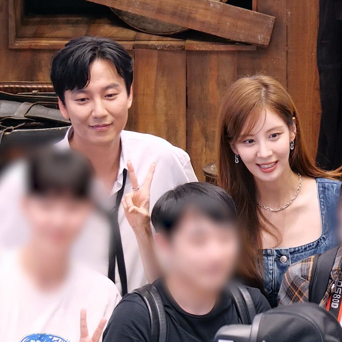 niccha000's tweet photo. Kimnamgil &amp; Seohyun at Song of the Bandits Cr. supershinstudio https://t.co/fvdeB3cEzX