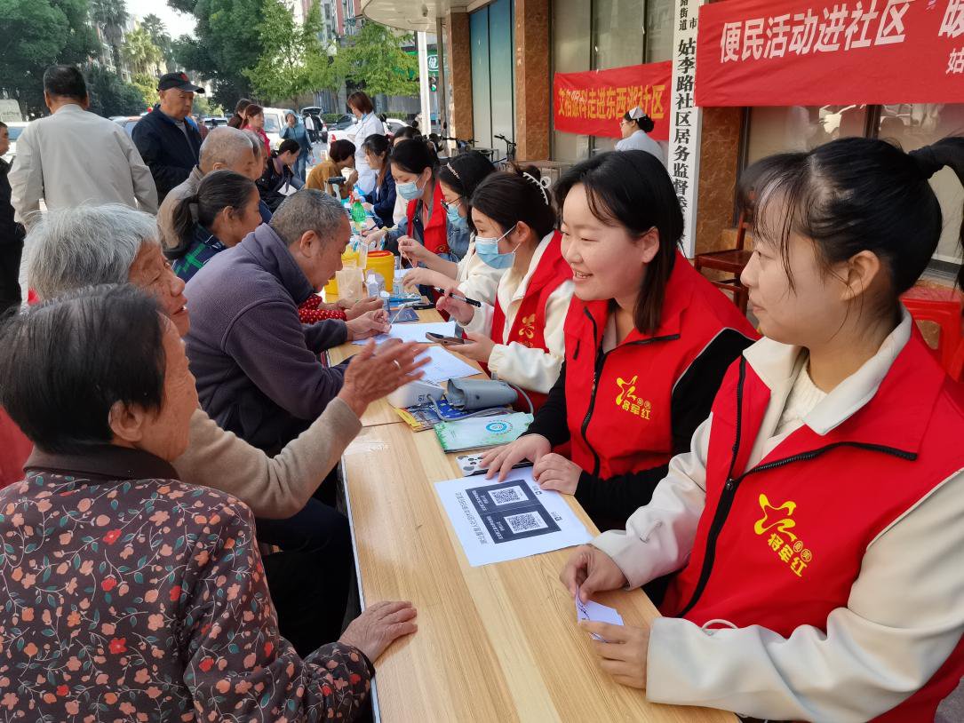 beankong_2's tweet photo. [Road Garden Support makes every small effort count in keeping the community warm!] https://t.co/aWysNinNe5