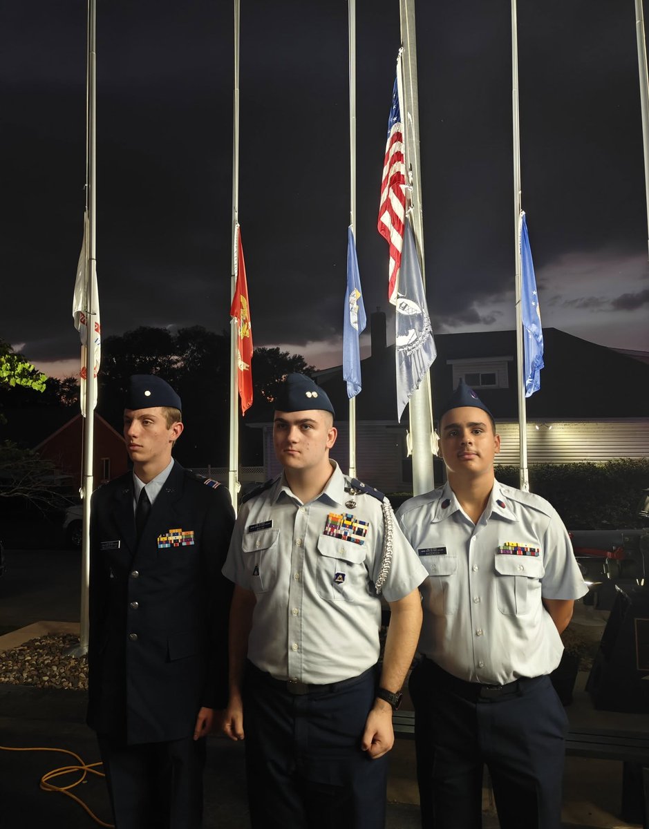 mocapnews's tweet photo. Here, members of the St. Louis Composite Squadron assisted with the Florissant VFW Post 4105 9/11 Ceremony, posing also with the Florissant Police Department color guard. #civilairpatrol #CAPcadet https://t.co/ljeleMABlm