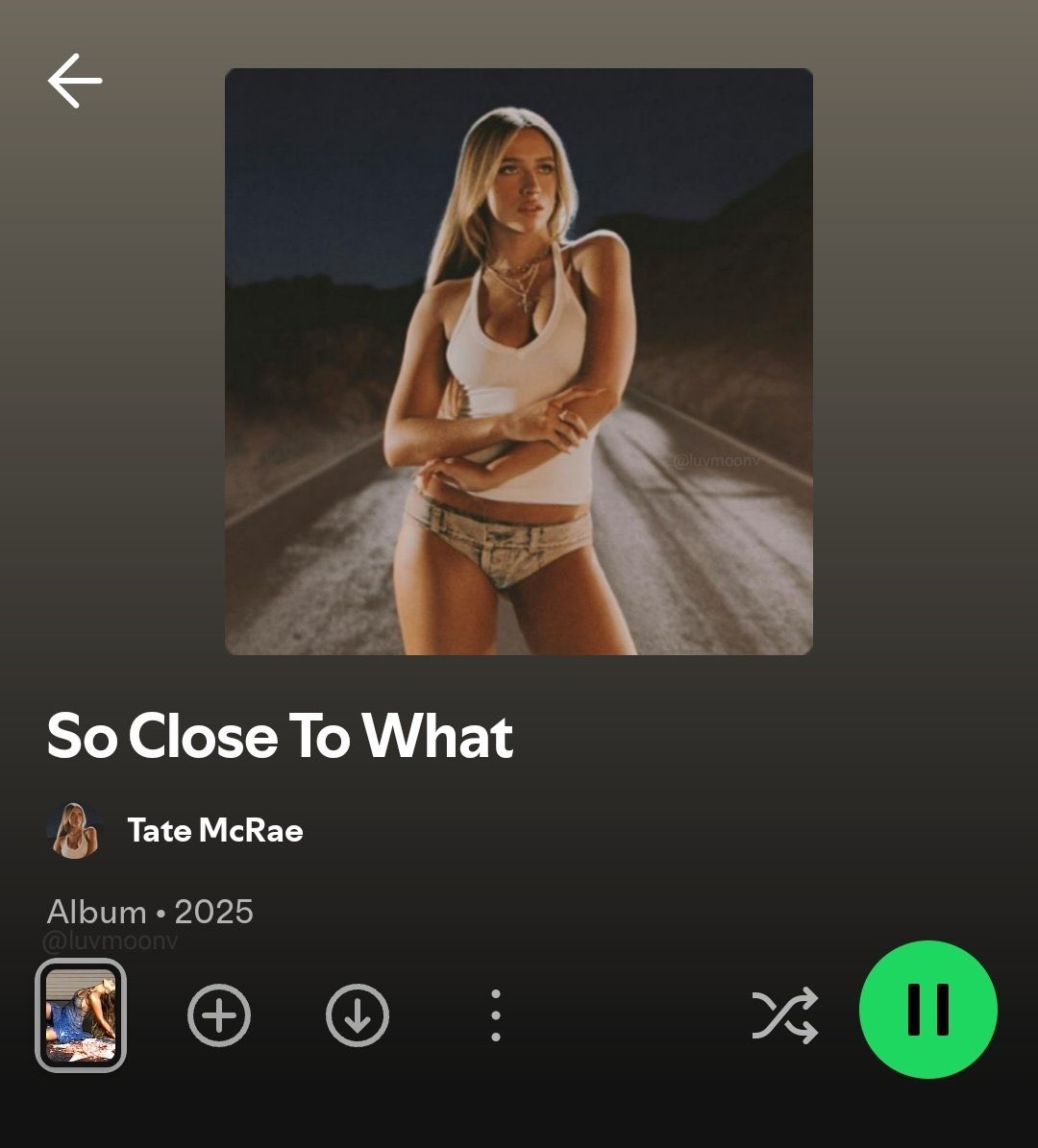 erenfromtargets's tweet photo. thinking about when Tate McRae couldn’t decide on a album cover https://t.co/nv0B37HXbk