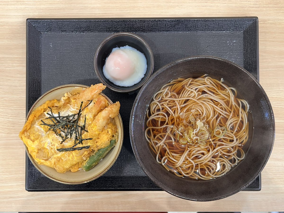 kaisendon1979's tweet photo. 少しご無沙汰、ゆで太郎。
エビ天卵とじ丼、おいしい😋 https://t.co/bFCoWa77kZ